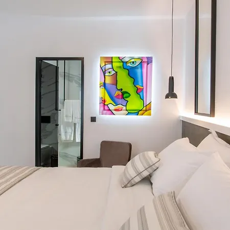 Boutique By Hills Adults Only 4*