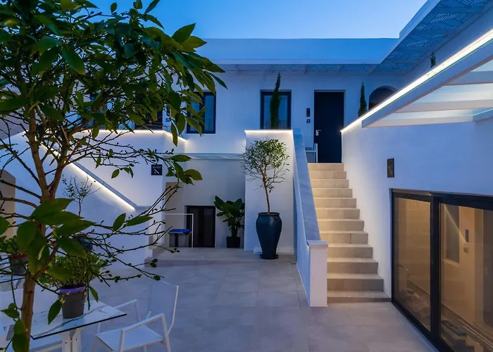 Boutique By Hills Adults Only 4*