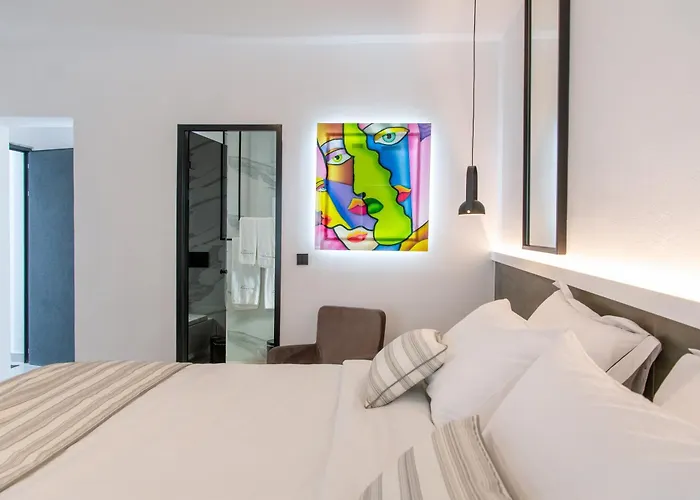 Boutique By Hills Adults Only 4*