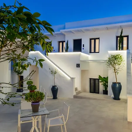 Central Boutique By Hills Adults Only