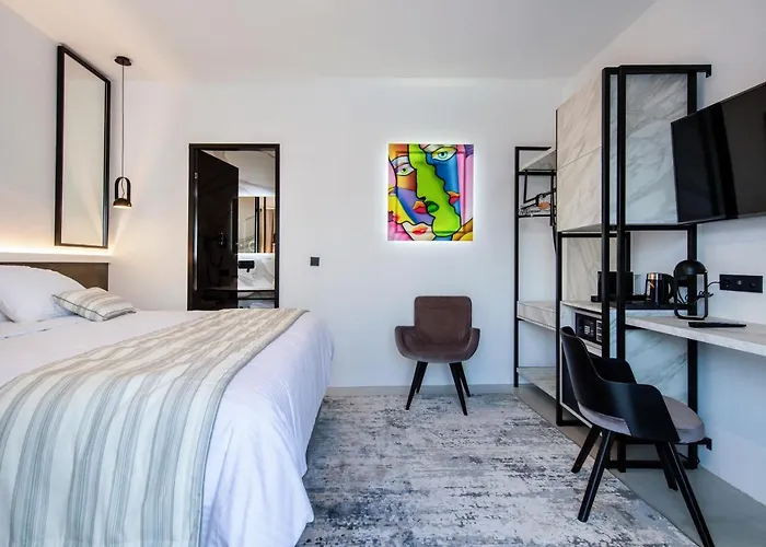 Hotel Boutique By Hills Adults Only